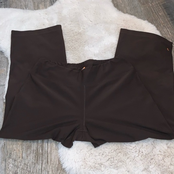 Lucy Capri - Picture 2 of 7